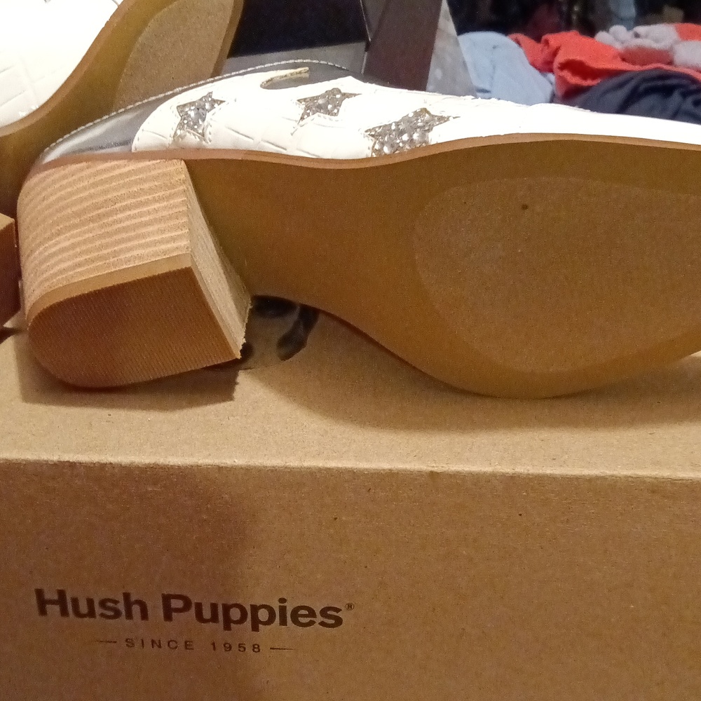 Clogs - Picture 5 of 8